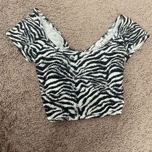 Garage zebra pattern crop top tee